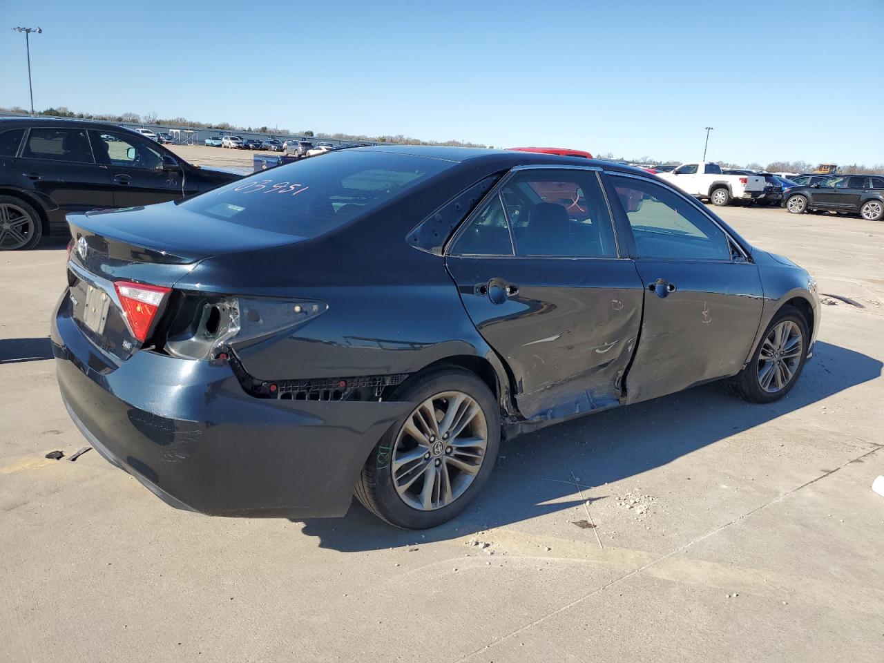 Obraz 3 z 2015 TOYOTA CAMRY LE 2015 z VIN 4T1BF1FK4FU017306