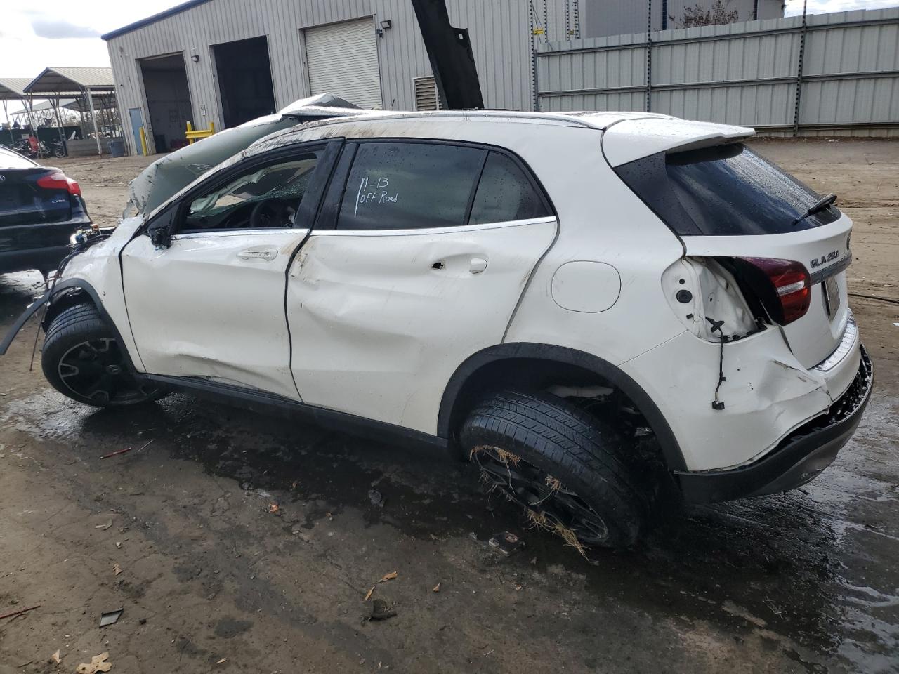 Obraz 2 z 2019 MERCEDES-BENZ GLA 250 2019 z VIN WDCTG4EBXKU001107