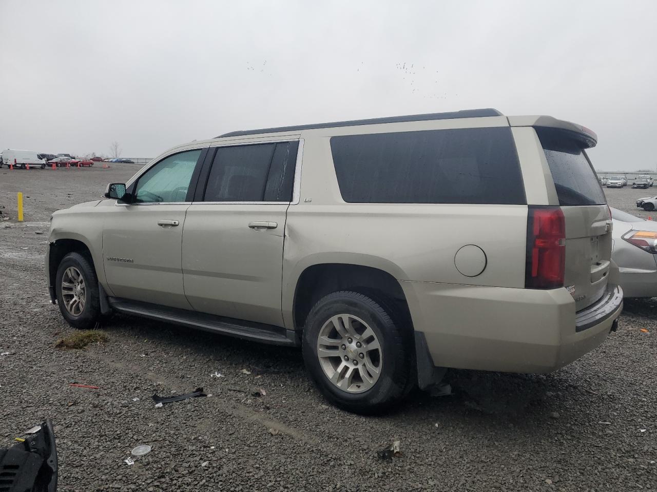Image 2 of 2015 CHEVROLET SUBURBAN K1500 LS 2015 with VIN 1GNSKHEC0FR745475