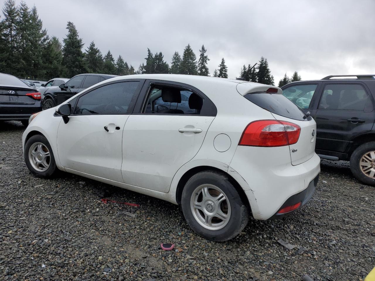 Изображение 2 2015 KIA RIO LX 2015 с VIN KNADM5A39F6448008