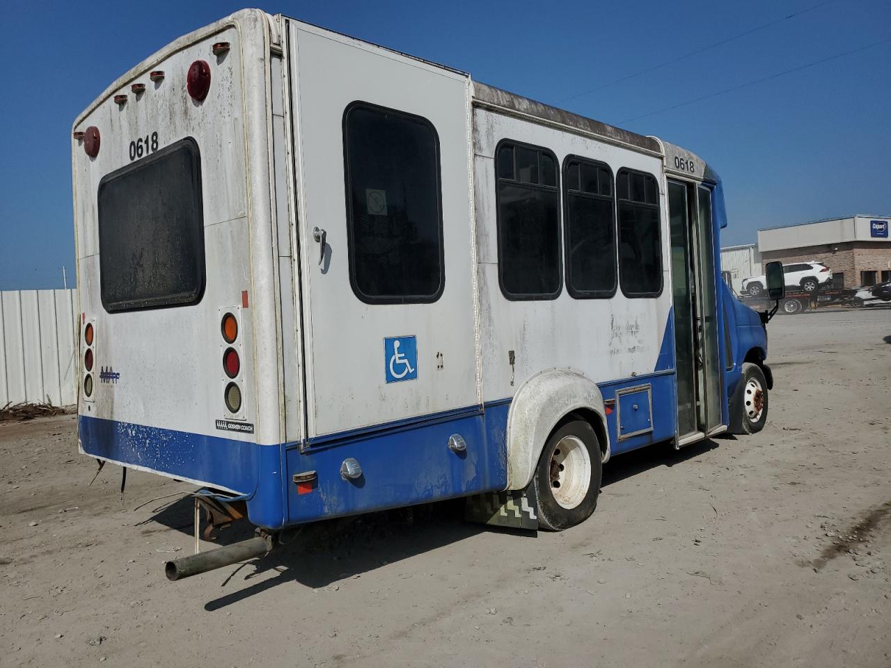 Obraz 3 z 2006 FORD ECONOLINE E350 SUPER DUTY CUTAWAY VAN 2006 z VIN 1FDWE35P56HA76810