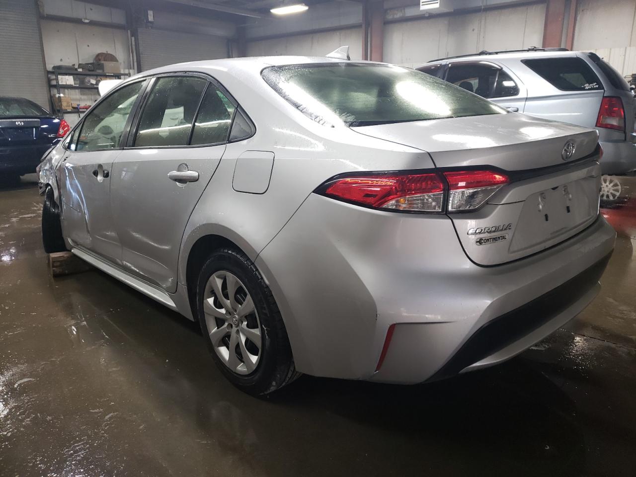 Изображение 2 2020 TOYOTA COROLLA LE 2020 с VIN JTDEPRAE9LJ014283