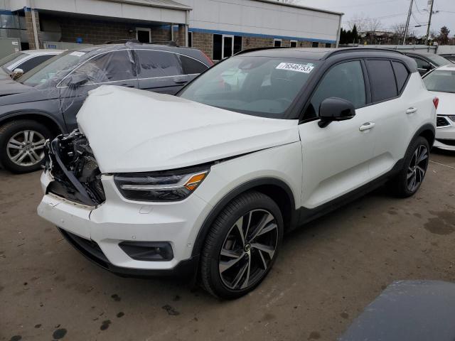 Image 1 of 2019 VOLVO XC40 T5 R-DESIGN 2019 with VIN YV4162UM4K2106337