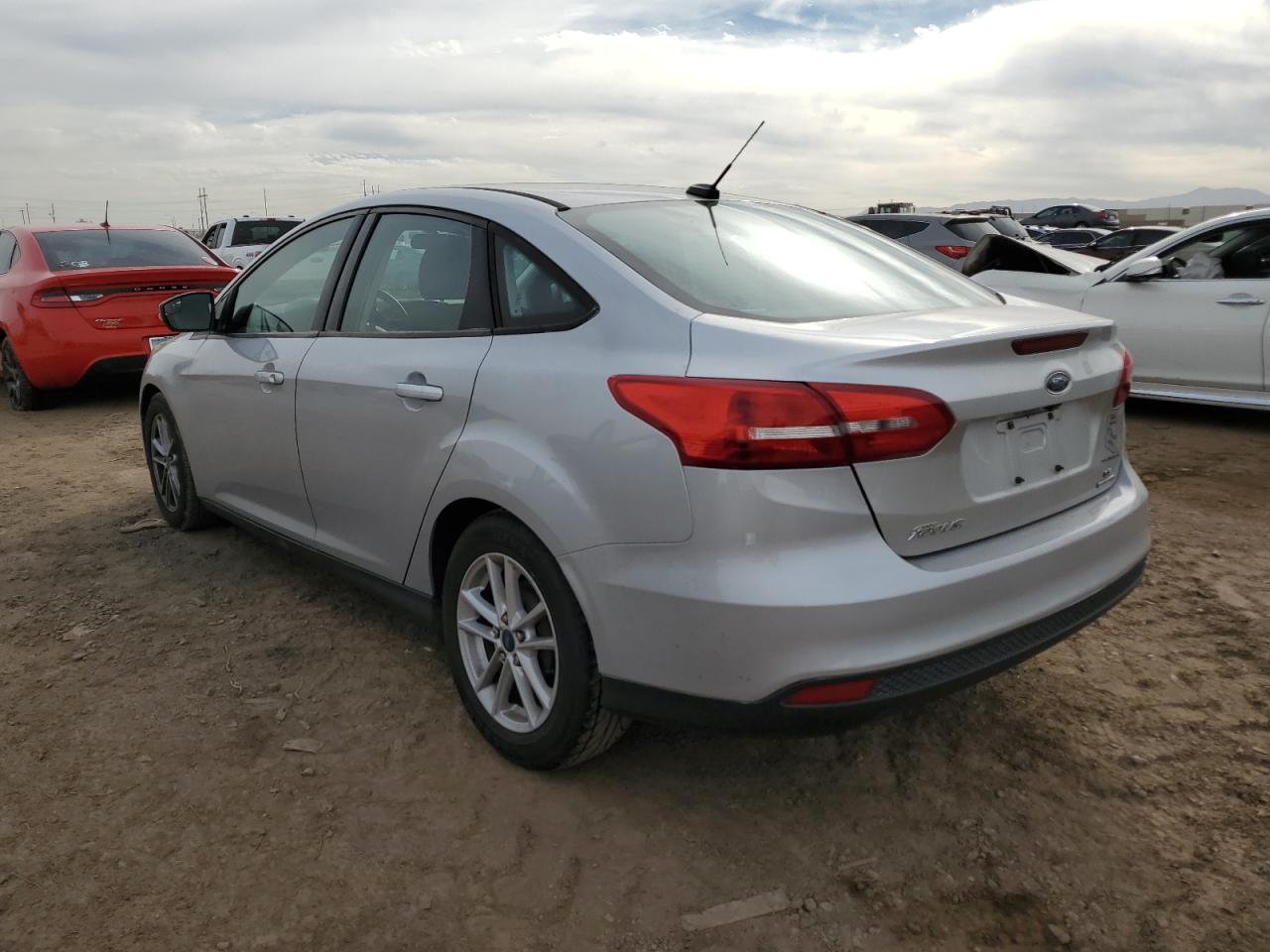 Obraz 2 z 2015 FORD FOCUS SE 2015 z VIN 1FADP3F27FL242904