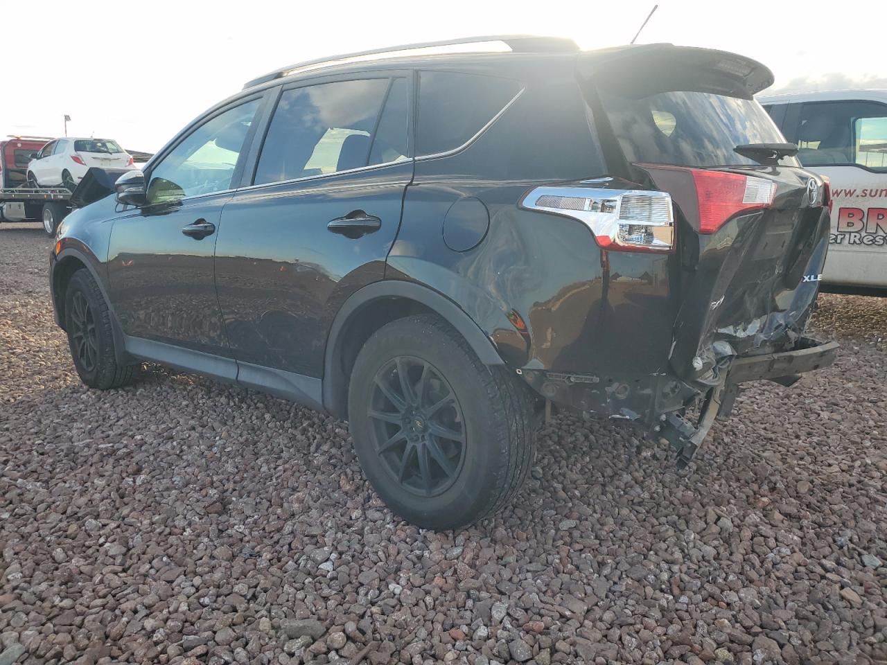 Image 2 of 2015 TOYOTA RAV4 XLE 2015 with VIN 2T3WFREV7FW166103