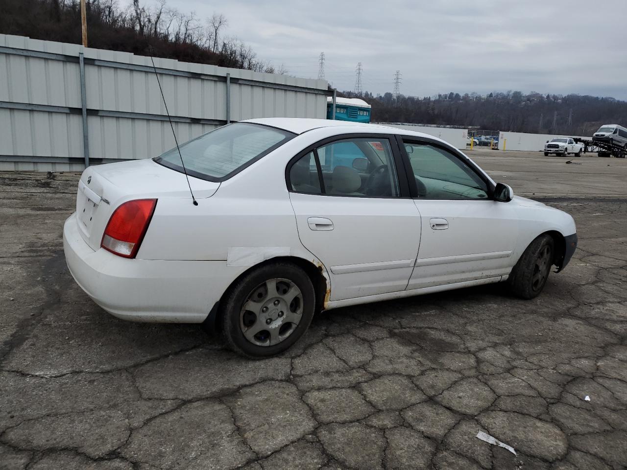 Image 3 of 2003 HYUNDAI ELANTRA GLS 2003 with VIN KMHDN45D83U666876