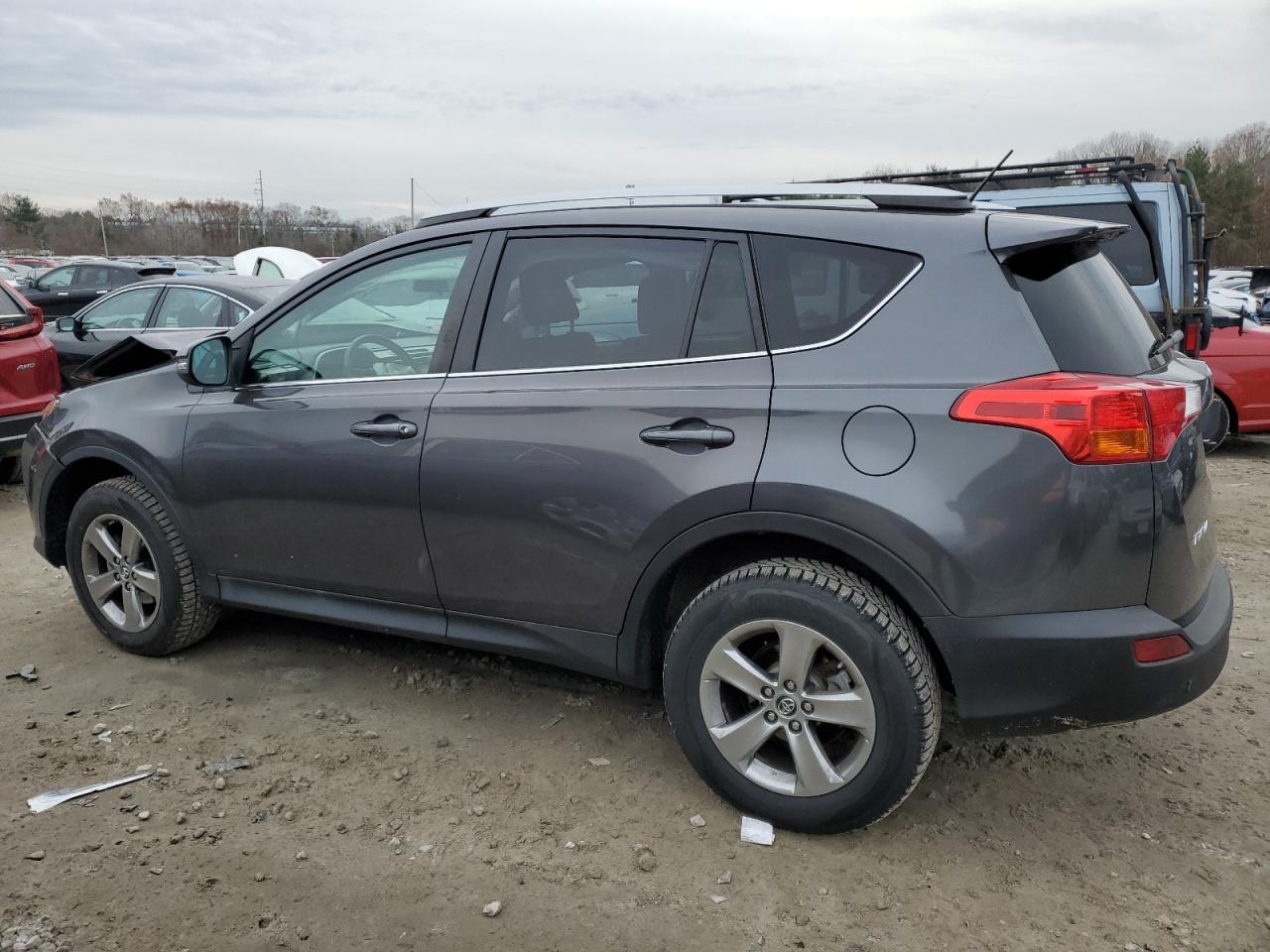 Image 2 of 2015 TOYOTA RAV4 XLE 2015 with VIN 2T3RFREV2FW366156