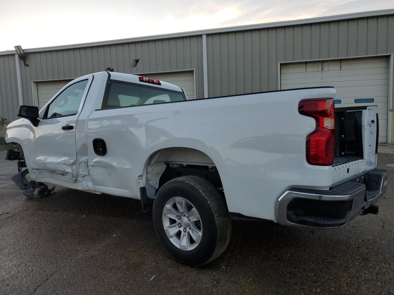 Image 2 of 2022 CHEVROLET SILVERADO C1500 2022 with VIN 3GCNAAEDXNG570577