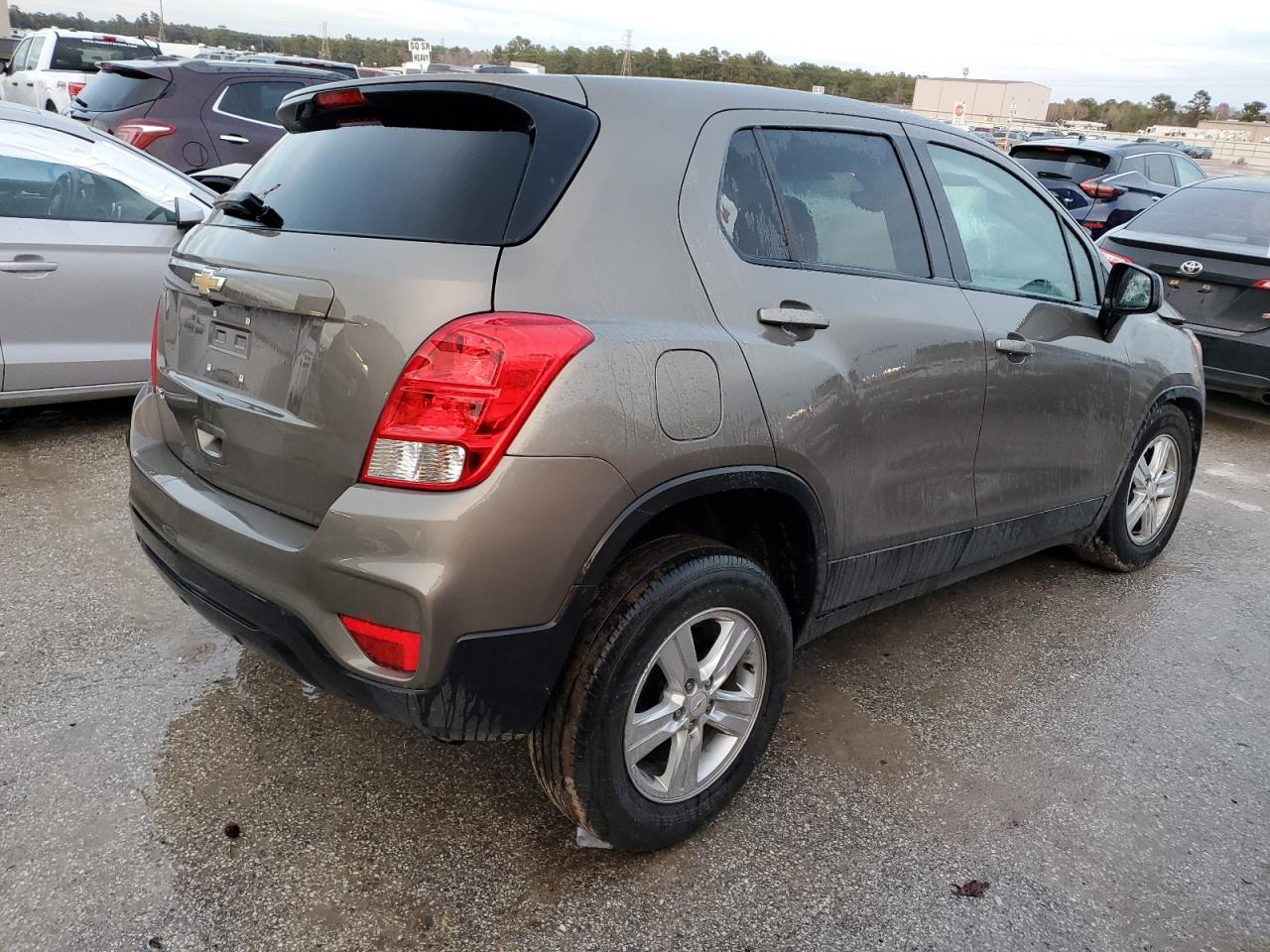 Изображение 3 2020 CHEVROLET TRAX LS 2020 с VIN KL7CJKSB2LB351860