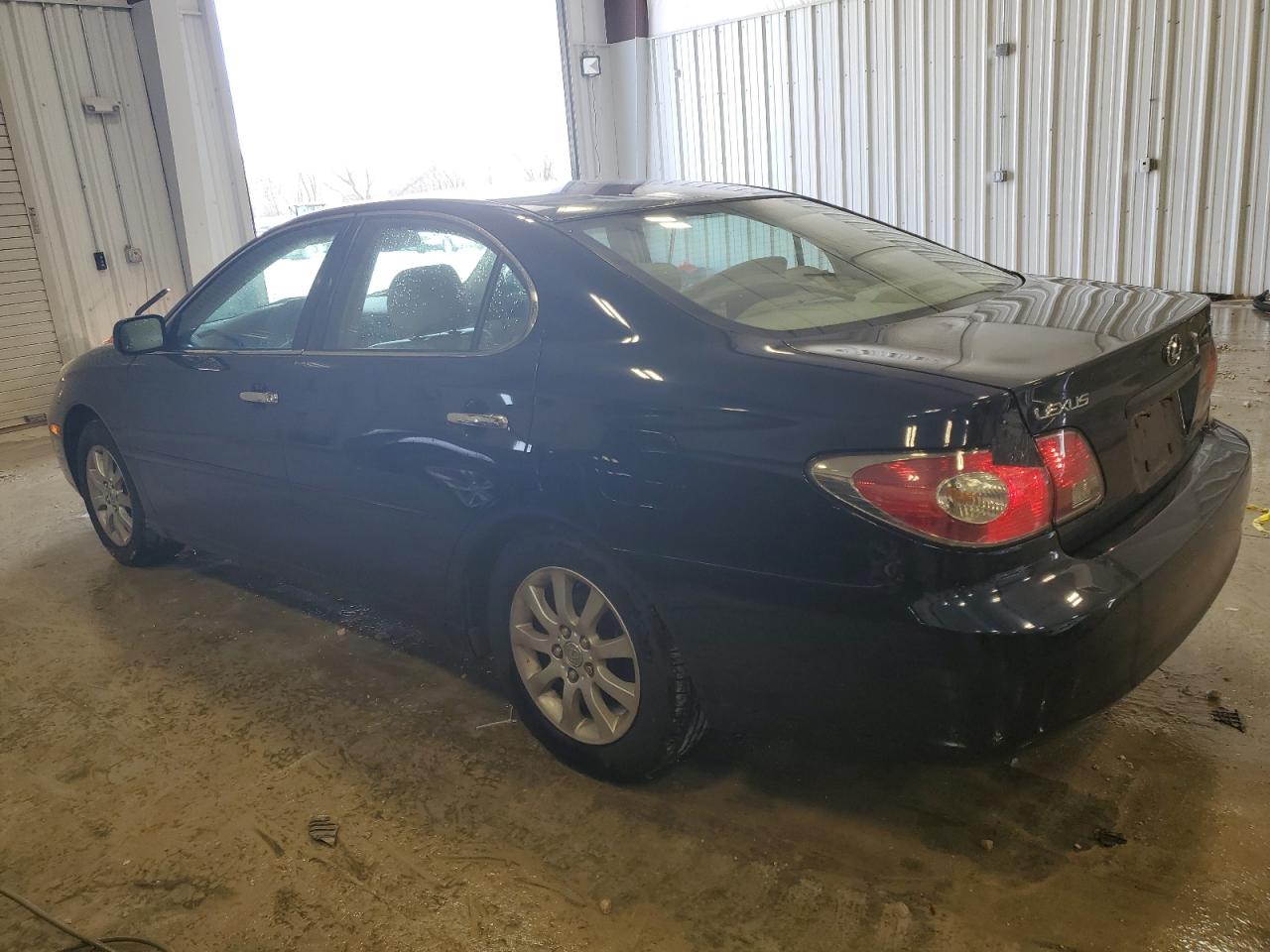 Image 2 of 2002 LEXUS ES 300 2002 with VIN JTHBF30G320085228