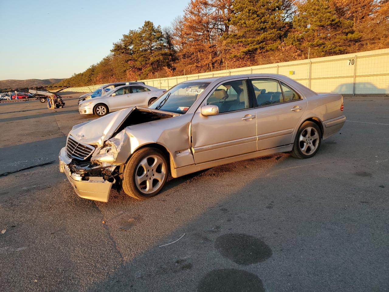 Image 1 of 2002 MERCEDES-BENZ E 320 2002 with VIN WDBJF65J52B496121