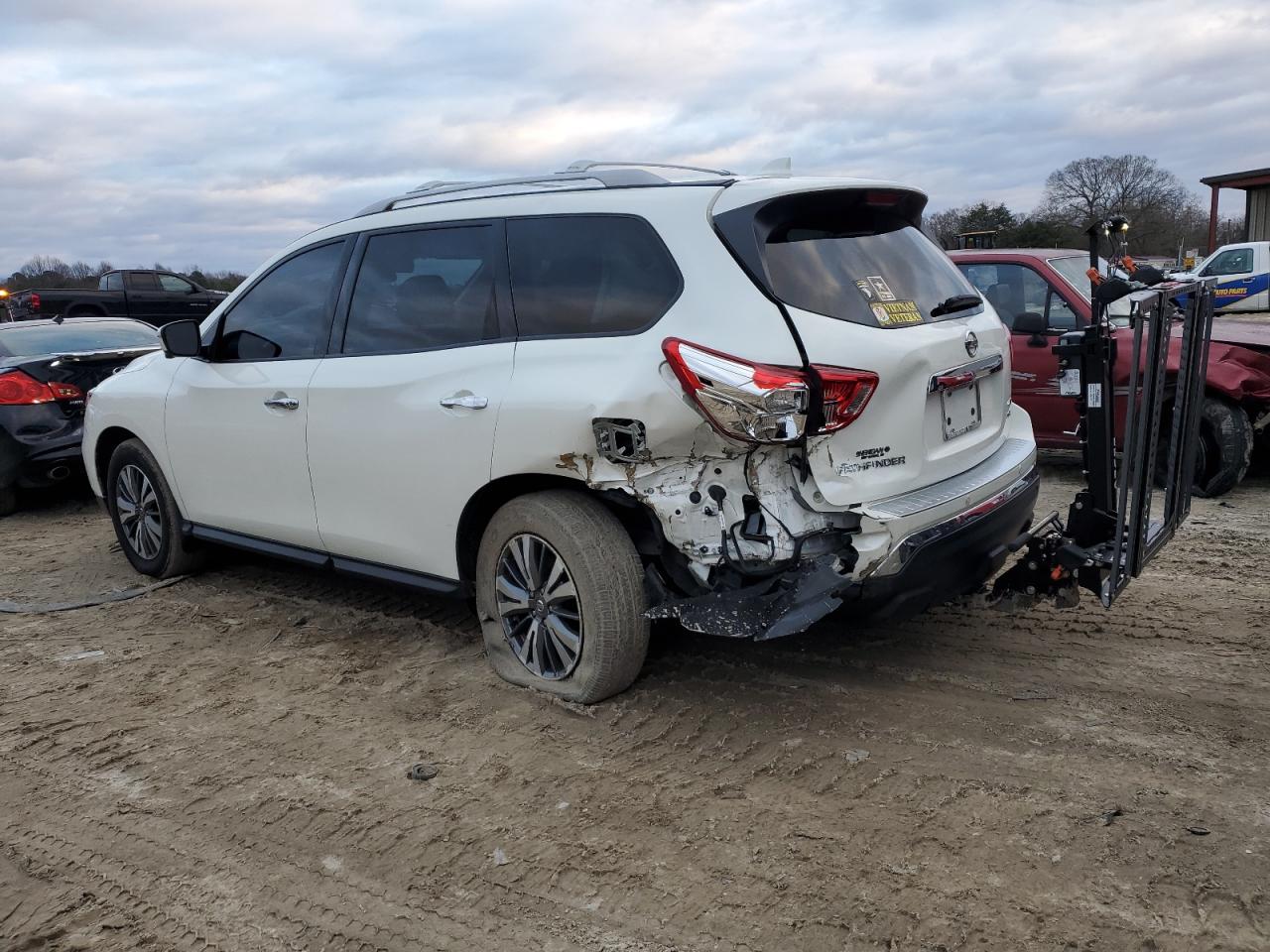 Изображение 2 2020 NISSAN PATHFINDER SL 2020 с VIN 5N1DR2CM1LC645014