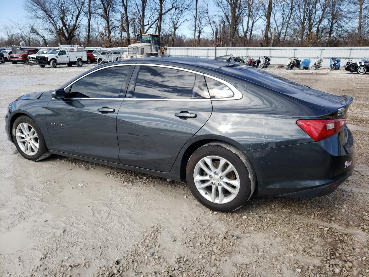 Изображение 2 2016 CHEVROLET MALIBU LT 2016 с VIN 1G1ZE5ST7GF345555