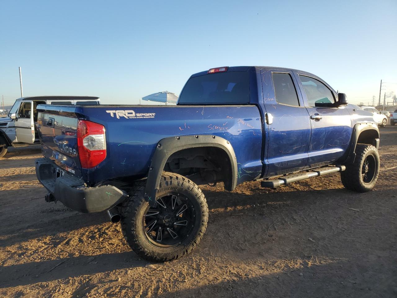 Image 3 of 2014 TOYOTA TUNDRA DOUBLE CAB SR/SR5 2014 with VIN 5TFRM5F18EX081711