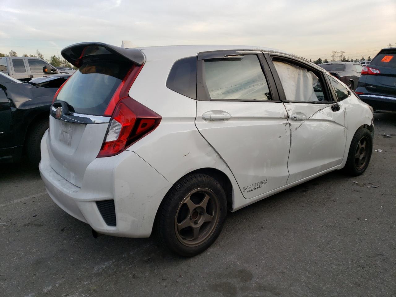 Image 3 of 2015 HONDA FIT LX 2015 with VIN 3HGGK5G53FM709388