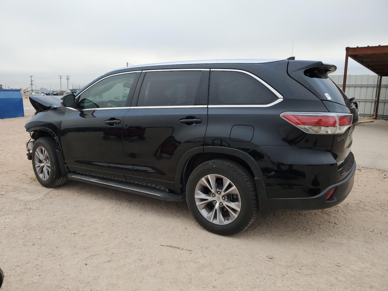 Изображение 2 2015 TOYOTA HIGHLANDER XLE 2015 с VIN 5TDKKRFH8FS085339