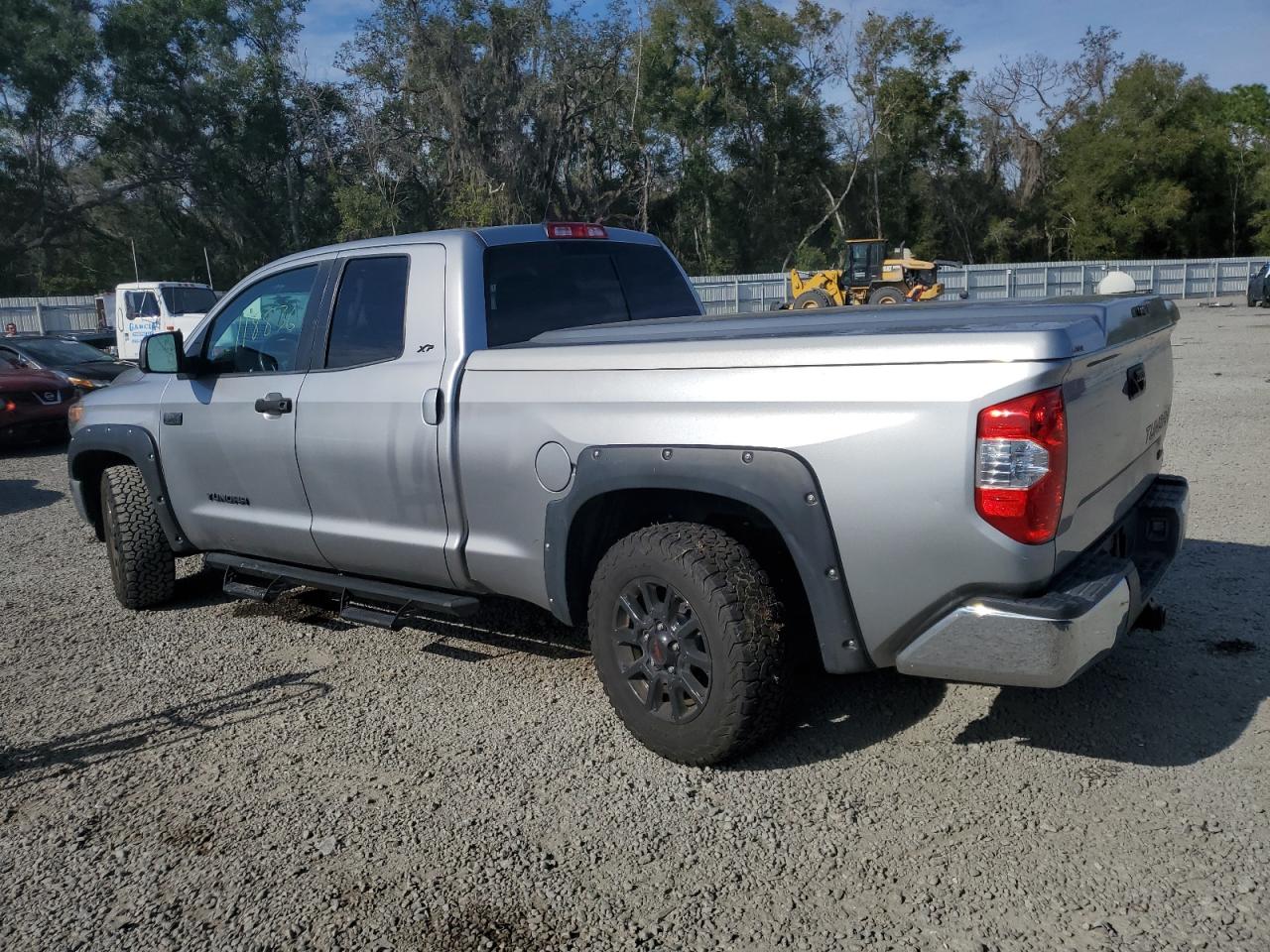 Изображение 2 2019 TOYOTA TUNDRA DOUBLE CAB SR/SR5 2019 с VIN 5TFRY5F16KX252987