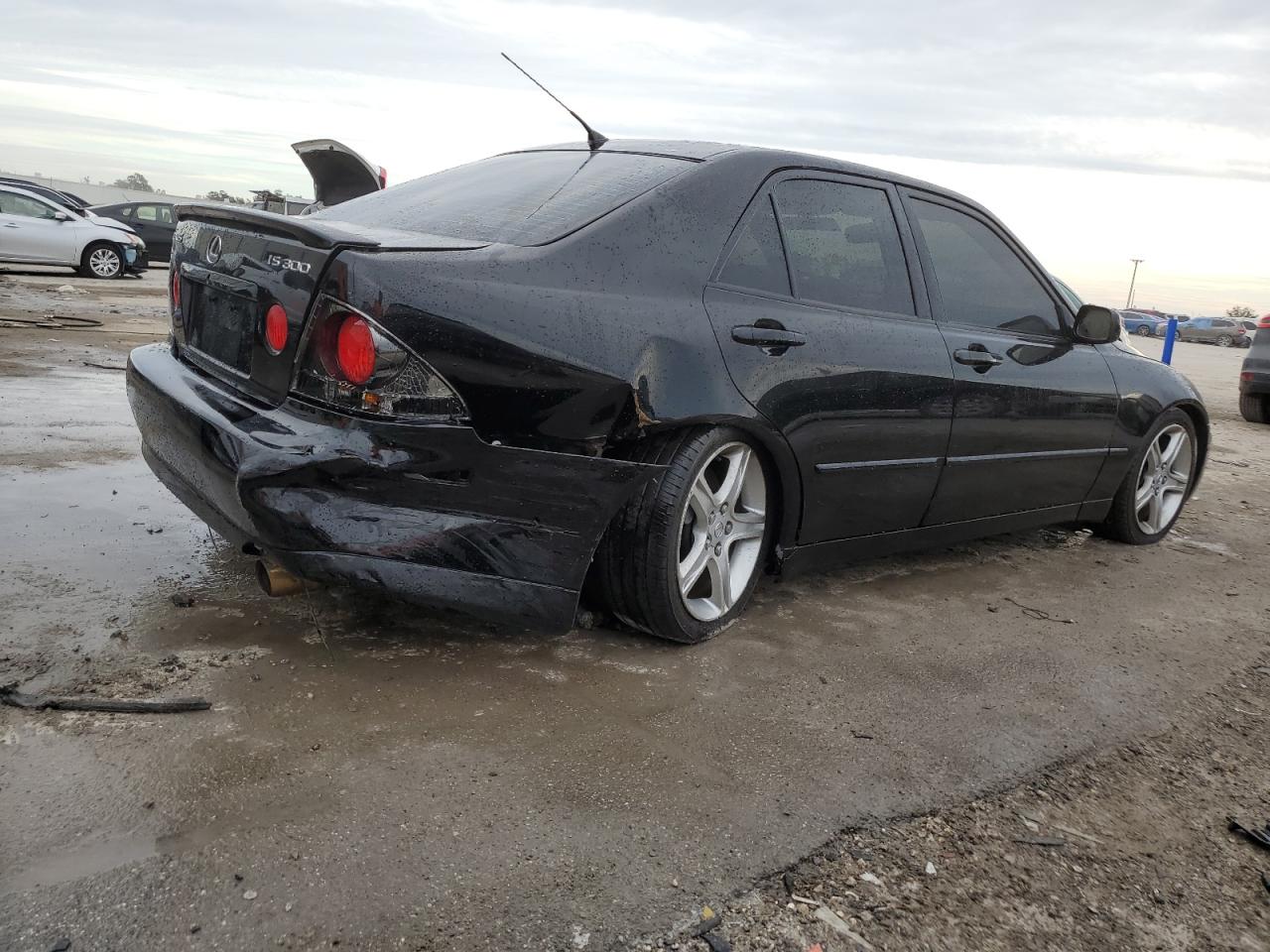 Изображение 3 2002 LEXUS IS 300 2002 с VIN JTHBD192220052626
