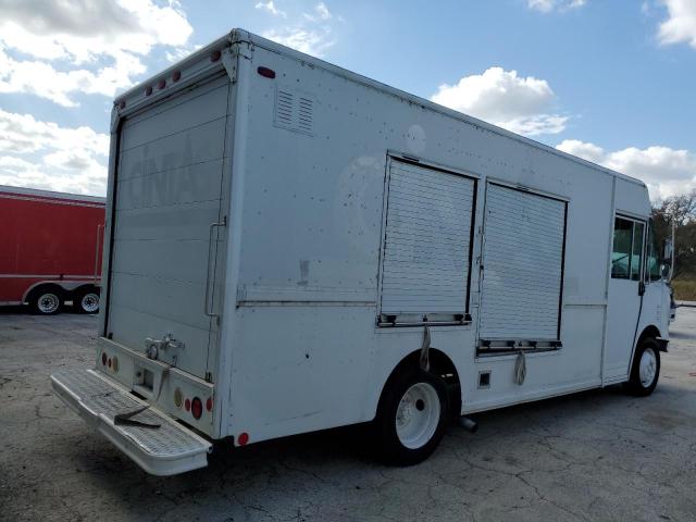 Image 3 of 2001 FREIGHTLINER CHASSIS M LINE WALK-IN VAN 2001 with VIN 4UZAANBW01CJ13698
