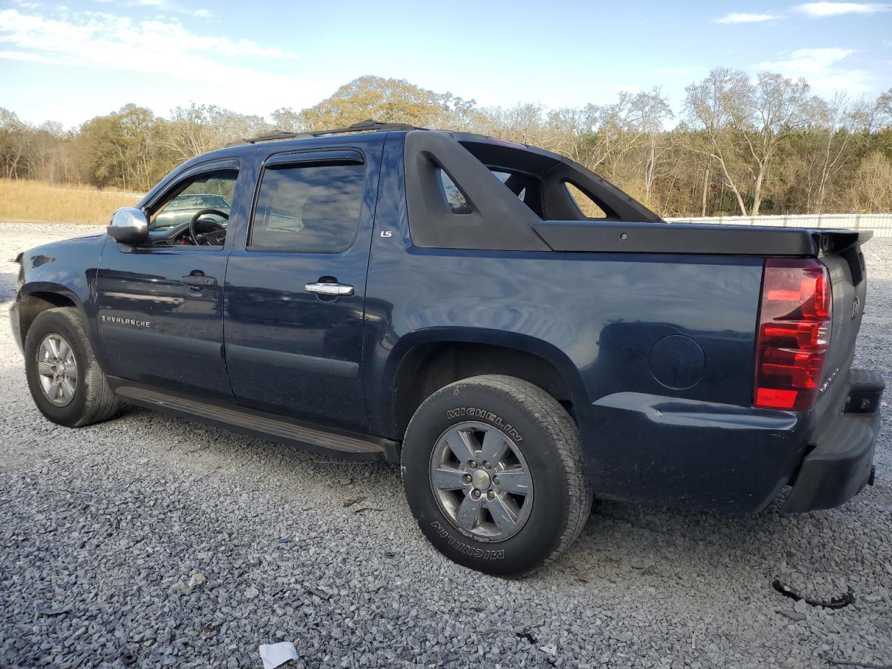 Image 2 of 2007 CHEVROLET AVALANCHE C1500 2007 with VIN 3GNEC12047G180533