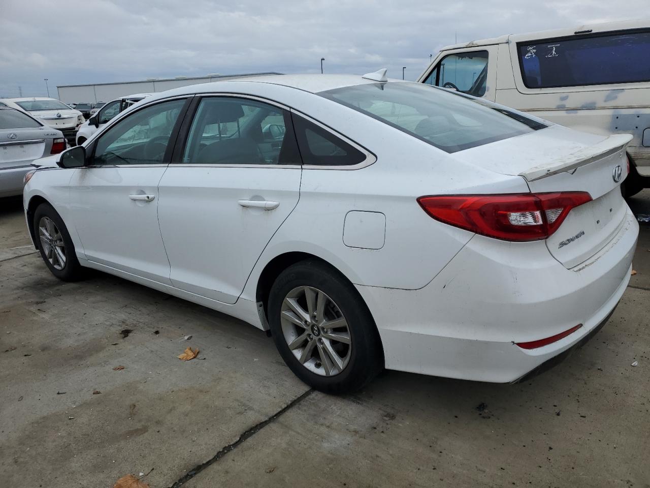 Изображение 2 2015 HYUNDAI SONATA SE 2015 с VIN 5NPE24AFXFH151935