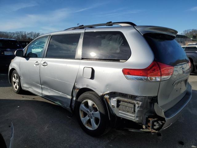 Изображение 2 2012 TOYOTA SIENNA LE 2012 с VIN 5TDKK3DCXCS182347
