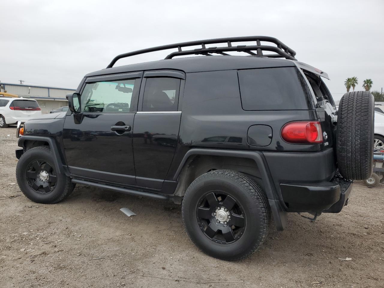 Изображение 2 2007 TOYOTA FJ CRUISER  2007 с VIN JTEBU11F470026578