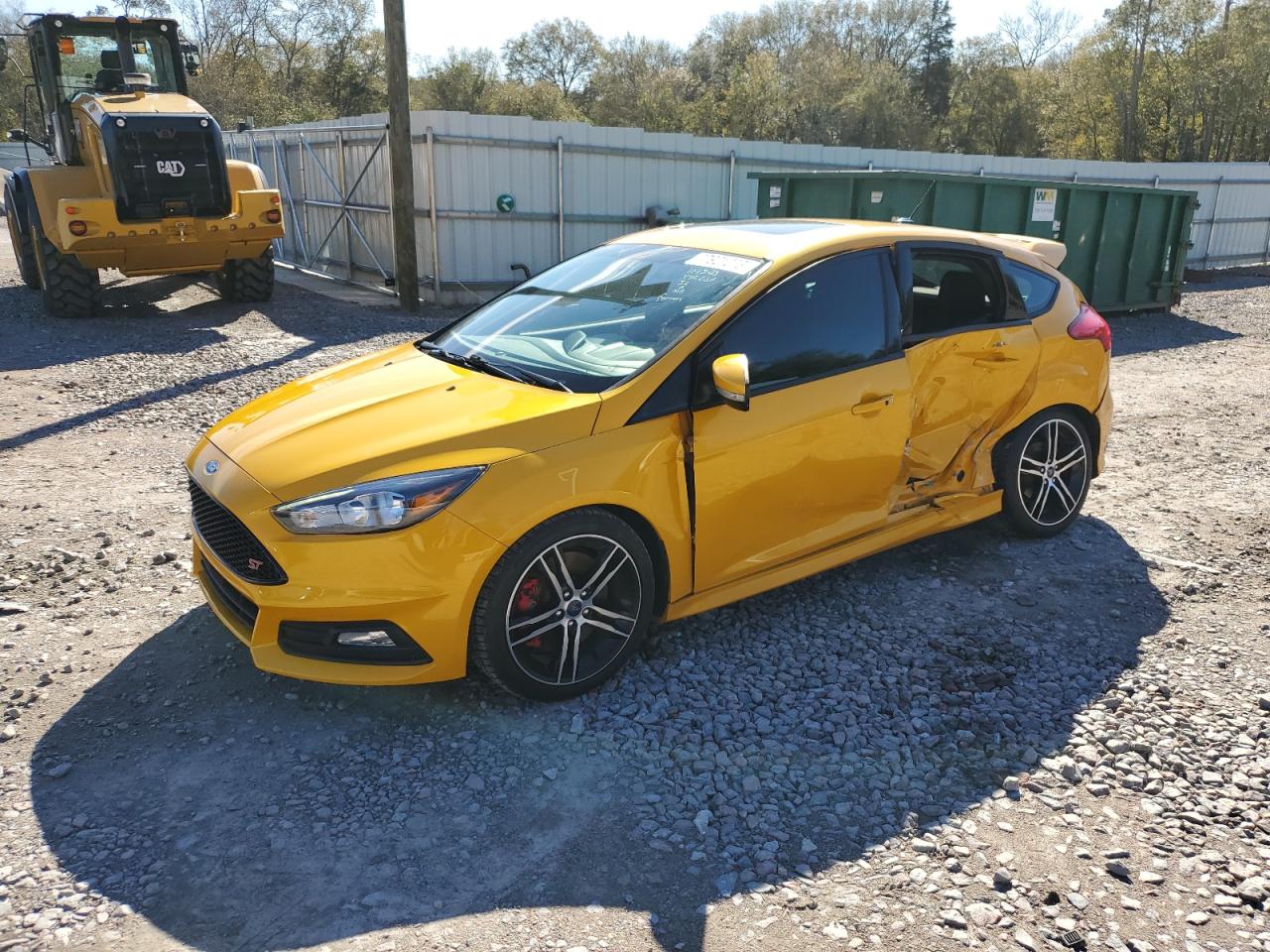 Image 1 of 2015 FORD FOCUS ST 2015 with VIN 1FADP3L97FL304299
