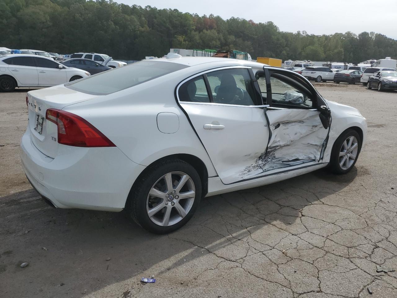 Изображение 3 2016 VOLVO S60 PREMIER 2016 с VIN YV126MFK5G2402211
