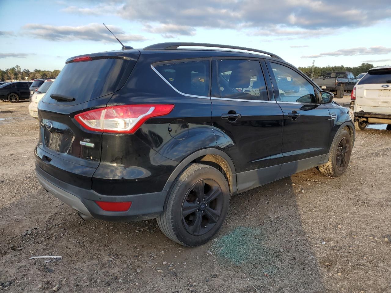 Image 3 of 2016 FORD ESCAPE SE 2016 with VIN 1FMCU0GX4GUA52623