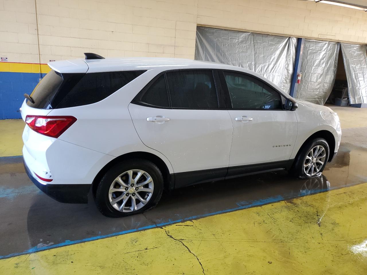 Image 3 of 2018 CHEVROLET EQUINOX LS 2018 with VIN 3GNAXHEV2JL102592