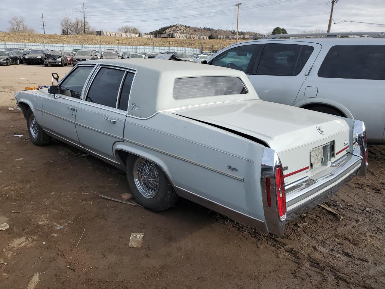 Obraz 2 z 1987 CADILLAC BROUGHAM  1987 z VIN 1G6DW51Y9H9725091