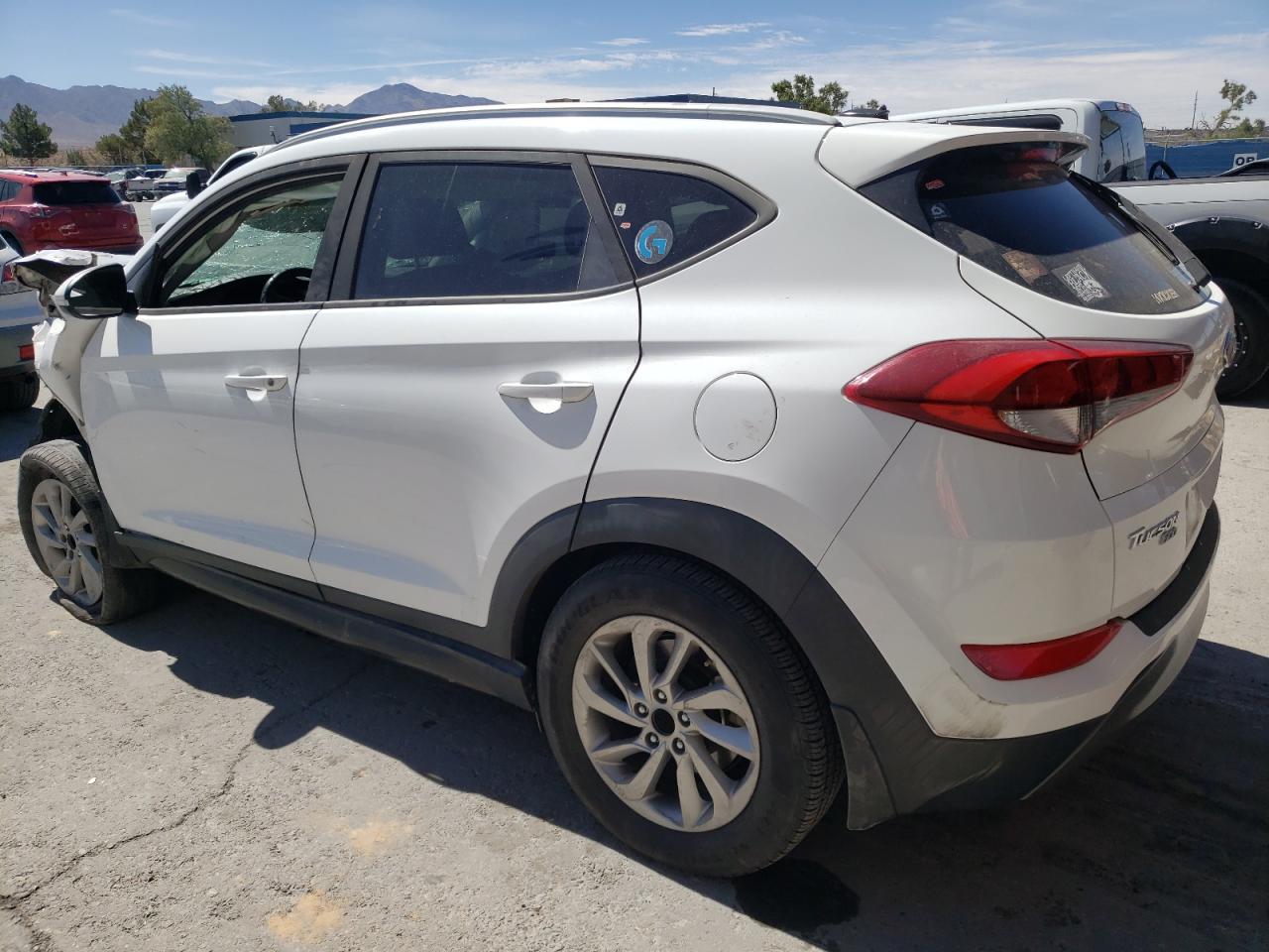 Obraz 2 z 2016 HYUNDAI TUCSON LIMITED 2016 z VIN KM8J33A27GU160985
