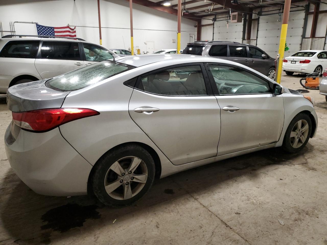 Obraz 3 z 2013 HYUNDAI ELANTRA GLS 2013 z VIN KMHDH4AE0DU989696