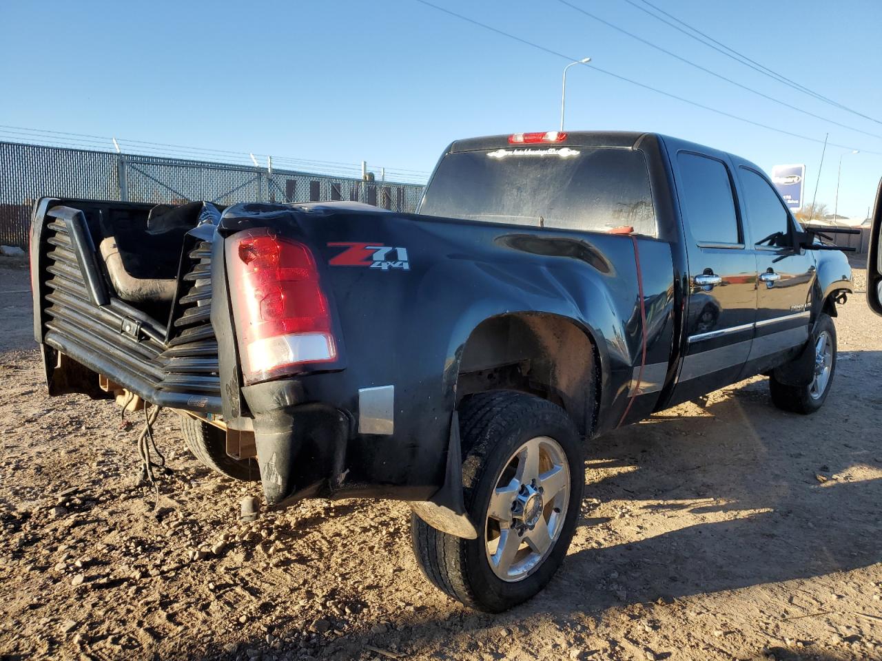 Obraz 3 z 2013 GMC SIERRA K2500 DENALI 2013 z VIN 1GT125E85DF219646