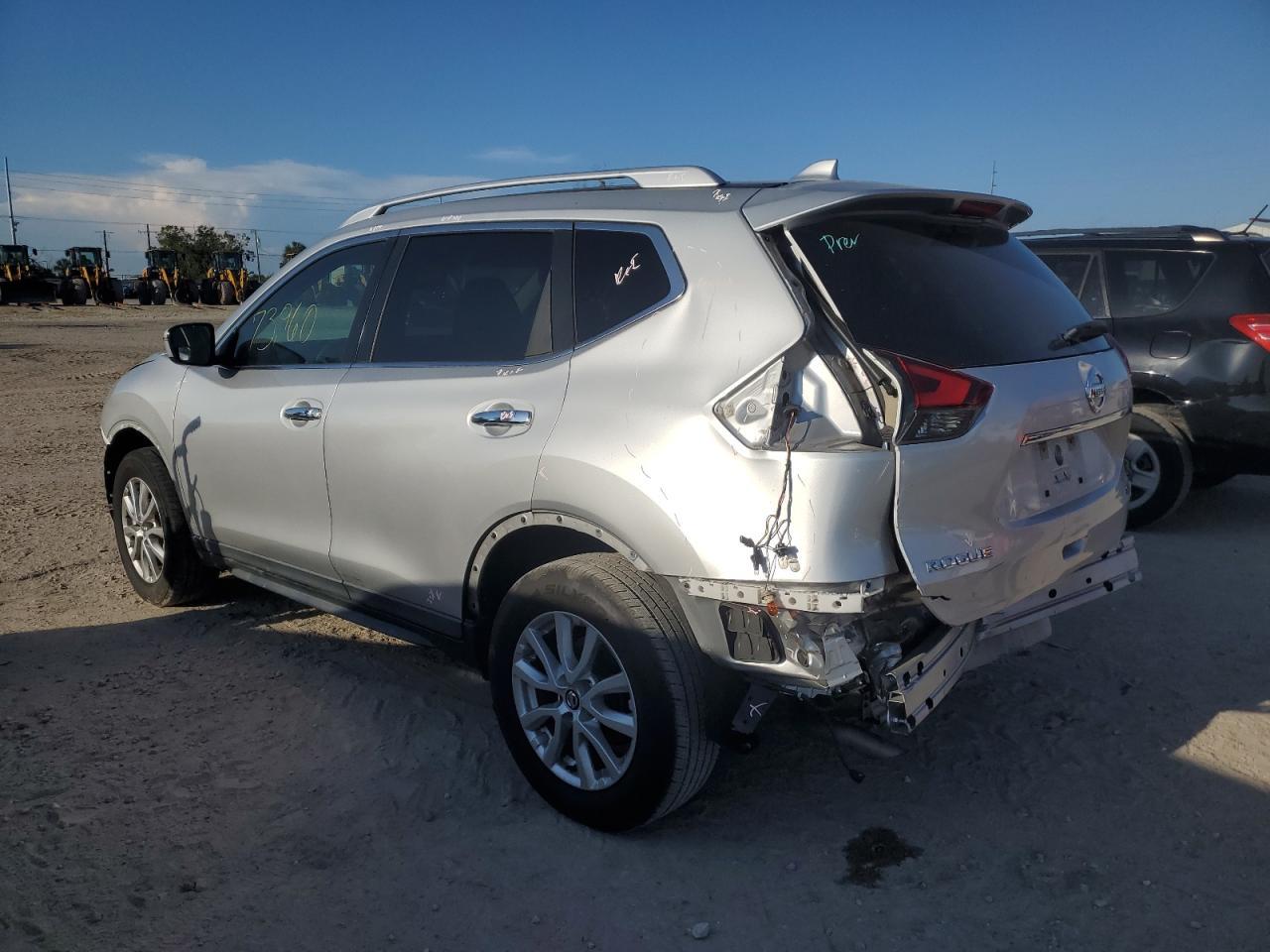 Image 2 of Nissan Rogue S 2017 with VIN KNMAT2MV2HP587415