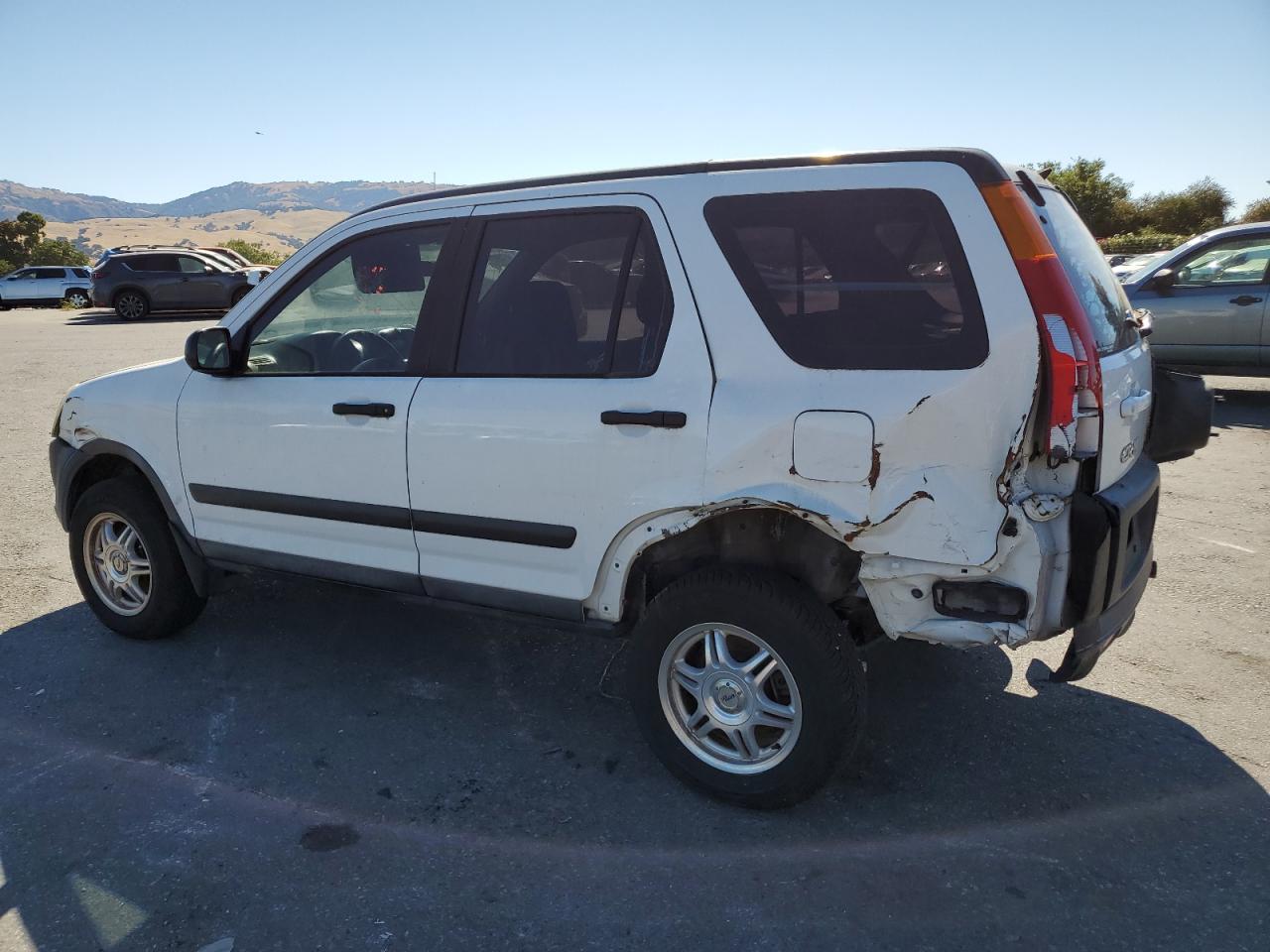 Image 2 of 2004 HONDA CR-V LX 2004 with VIN SHSRD78474U252338
