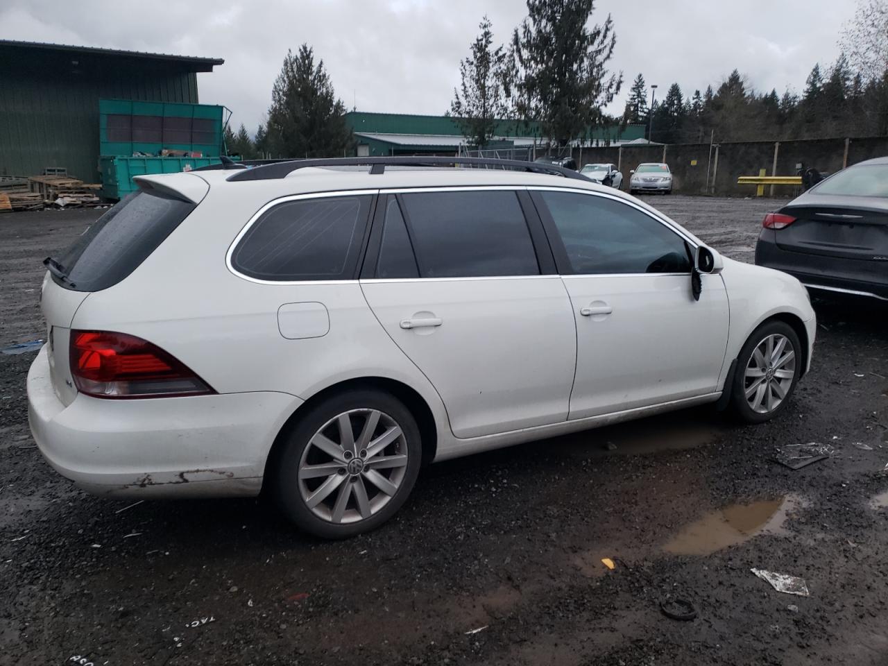 Image 3 of 2010 VOLKSWAGEN JETTA TDI 2010 with VIN 3VWTL7AJ4AM639000