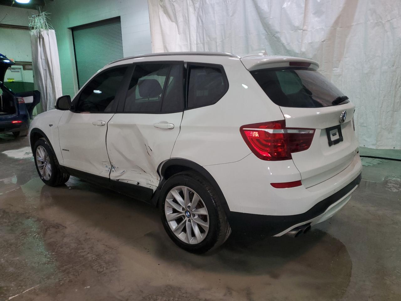Изображение 2 2017 BMW X3 XDRIVE28I 2017 с VIN 5UXWX9C35H0T24653