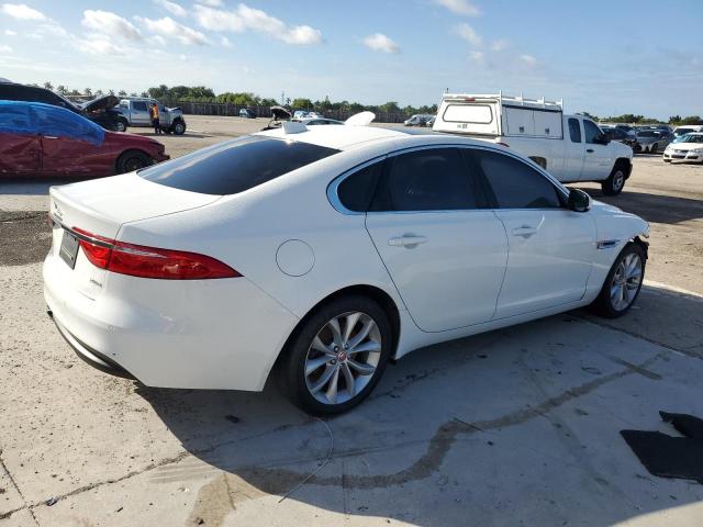 Obraz 3 z 2017 JAGUAR XF PREMIUM 2017 z VIN SAJBD4BN6HCY32256