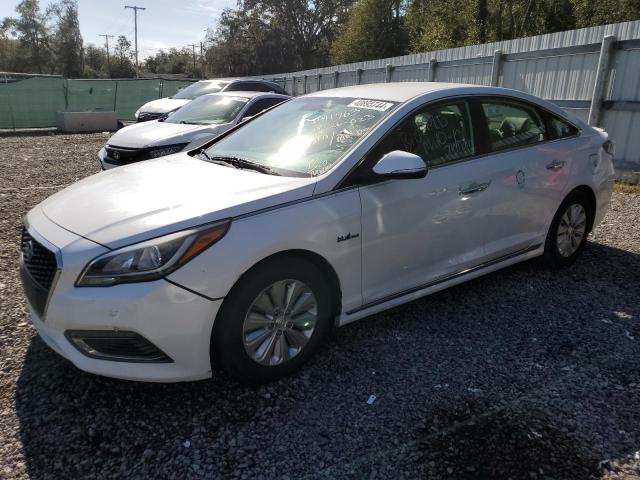 Image 1 of 2016 HYUNDAI SONATA HYBRID 2016 with VIN KMHE24L15GA041963