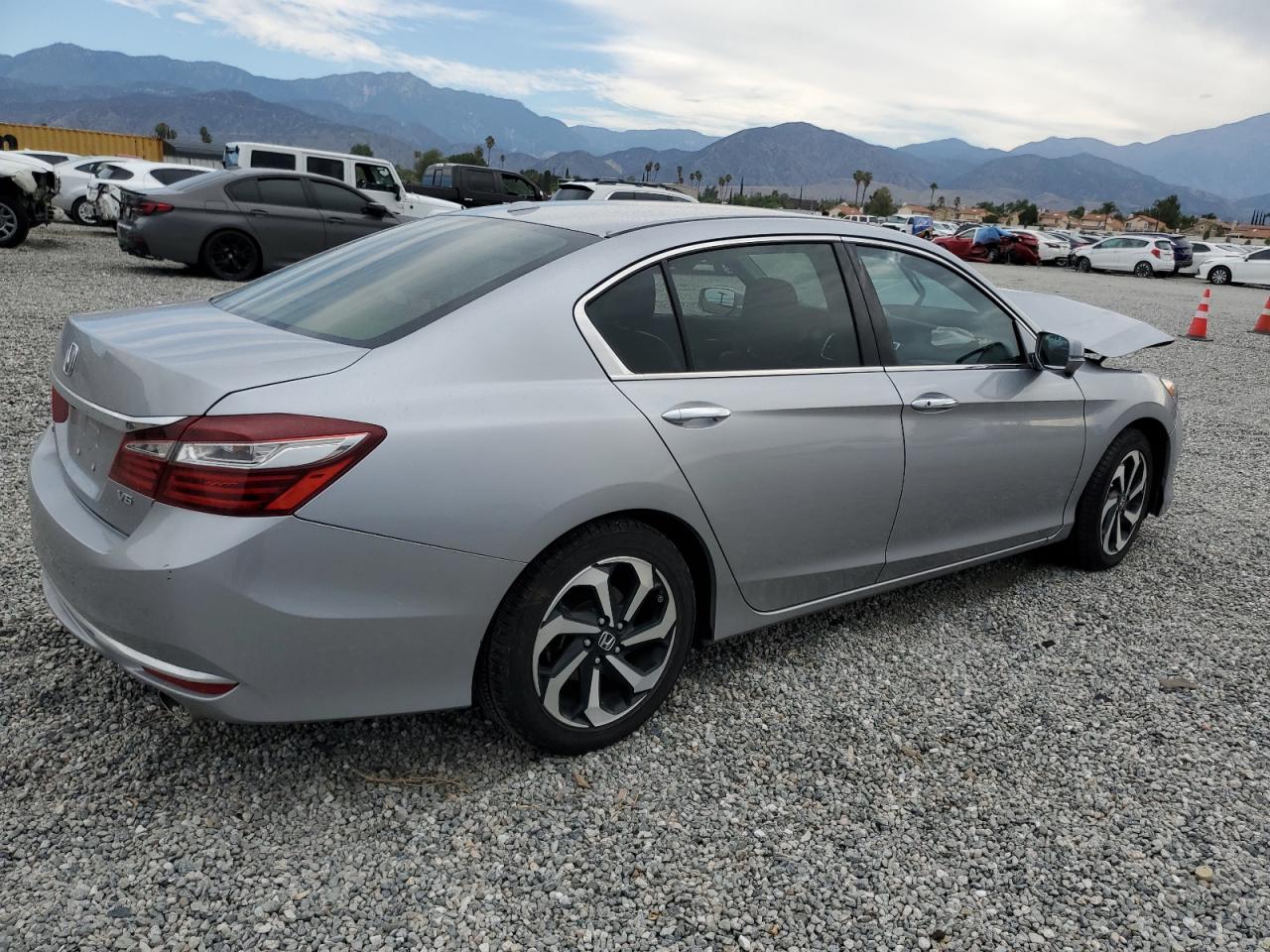 Image 3 of 2016 HONDA ACCORD EXL 2016 with VIN 1HGCR3F86GA008224