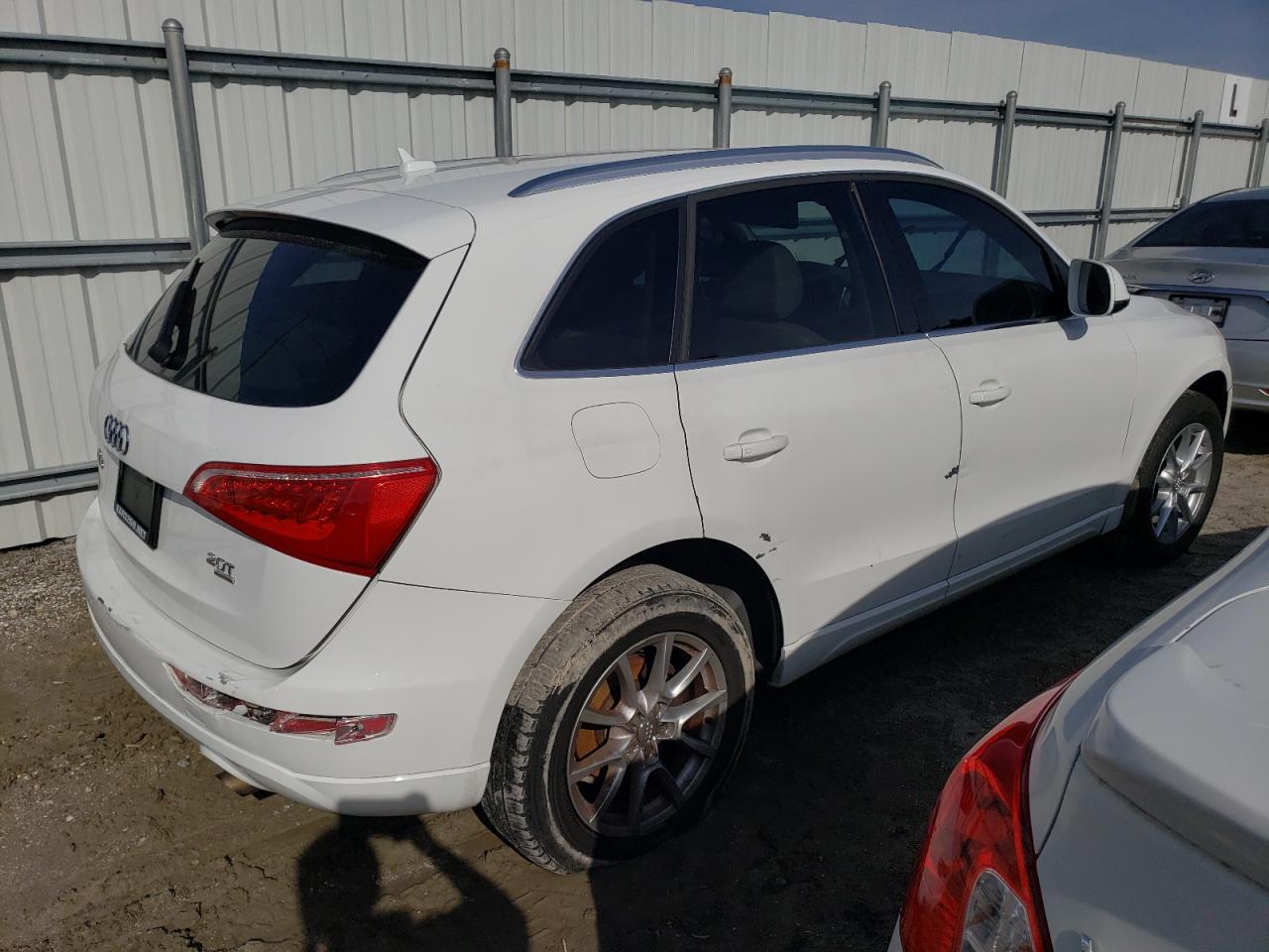 Image 3 of 2012 AUDI Q5 PREMIUM 2012 with VIN WA1CFAFP3CA053922