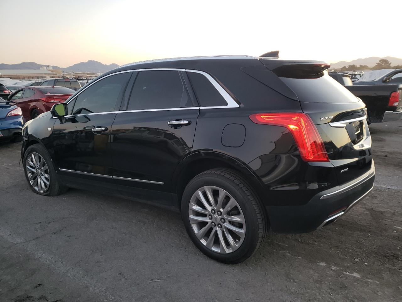Obraz 2 z 2017 CADILLAC XT5 PLATINUM 2017 z VIN 1GYKNFRS2HZ116397