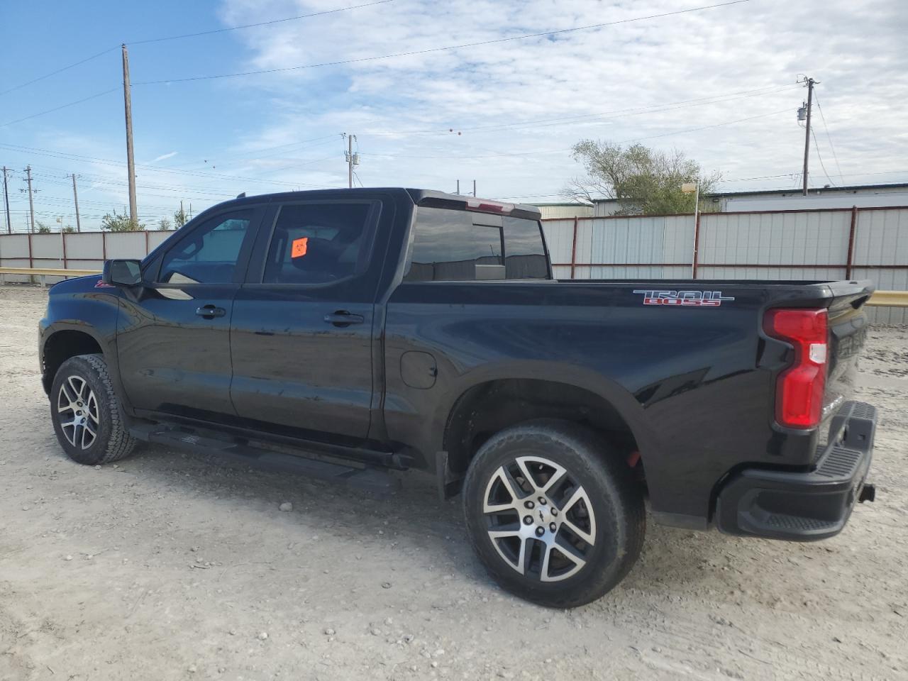 Image 2 of 2020 CHEVROLET SILVERADO K1500 LT TRAIL BOSS 2020 with VIN 3GCPYFELXLG247846