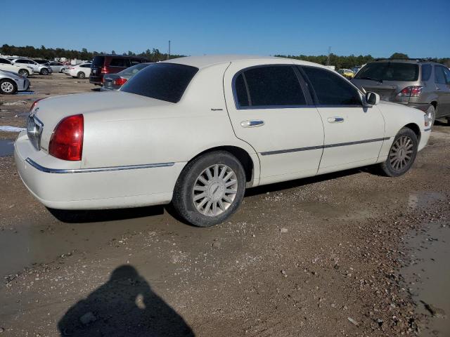 Image 3 of 2005 LINCOLN TOWN CAR SIGNATURE 2005 with VIN 1LNHM81W85Y608474