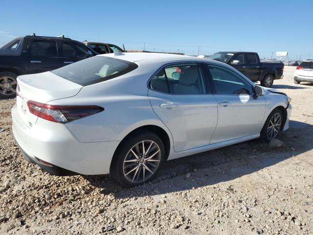 Изображение 3 2022 TOYOTA CAMRY XLE 2022 с VIN 4T1F11BK1NU049571