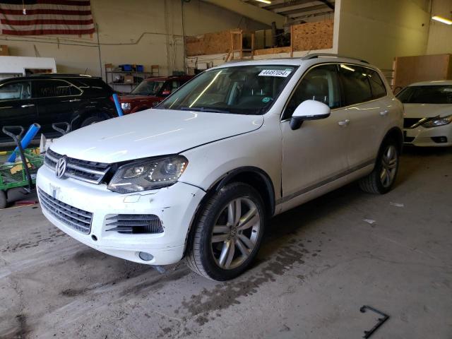 Image 1 of 2014 VOLKSWAGEN TOUAREG V6 TDI 2014 with VIN WVGEP9BP6ED013007
