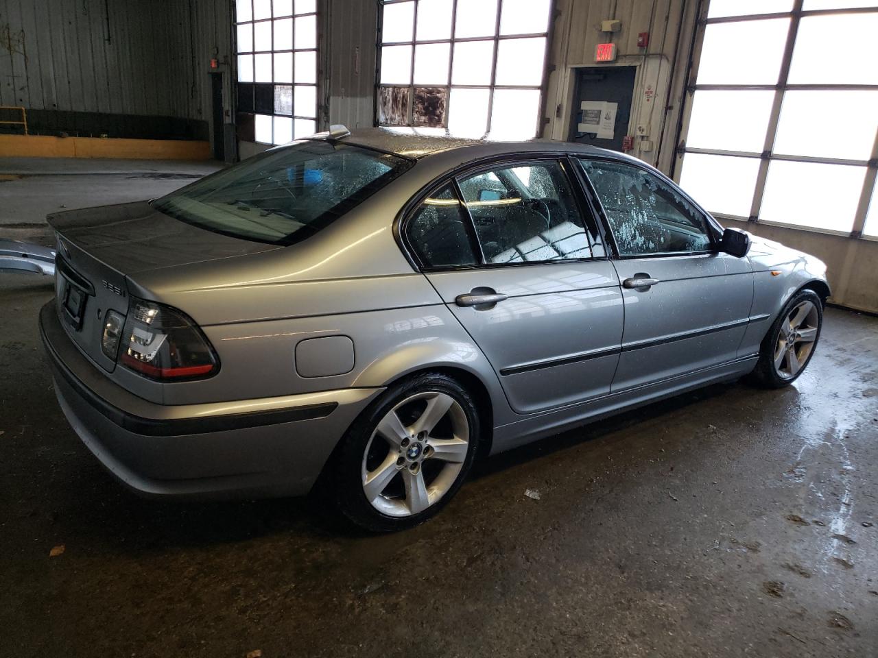 Obraz 3 z 2004 BMW 325 I 2004 z VIN WBAET37464NJ42110
