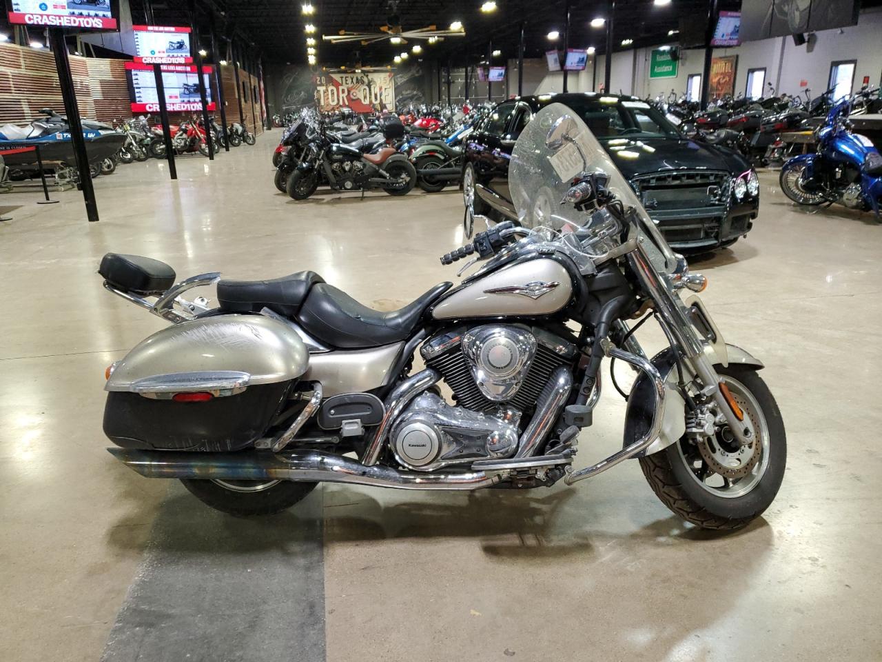 Изображение 1 2010 KAWASAKI VN1700 C 2010 с VIN JKBVNRC16AA005527